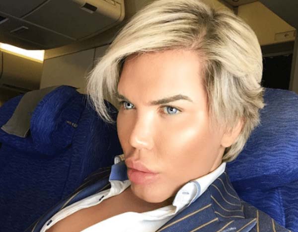 ЖИВИ КУКЛИ – В ТЪРСЕНЕ НА ПЛАСТМАСОВО СЪВЪРШЕНСТВО